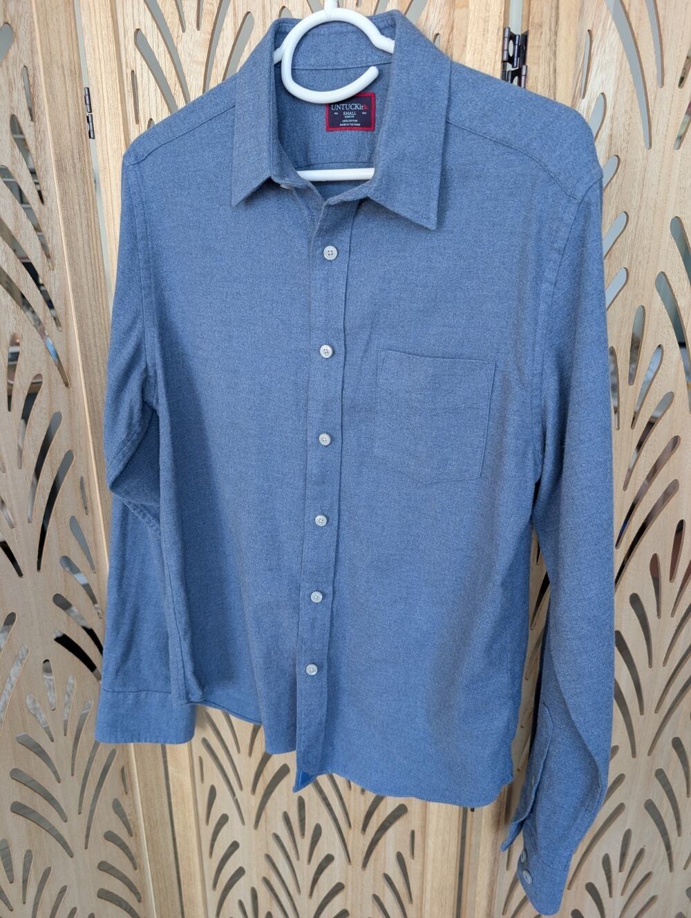 Lot of 2 UNTUCKit Small Slim Fit Long Sleeve Button Shirts Dark Blue And Gray